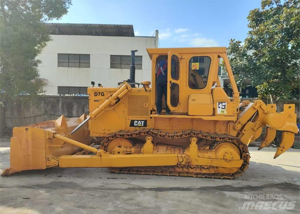 CAT D7G Buldožeri gusjeničari