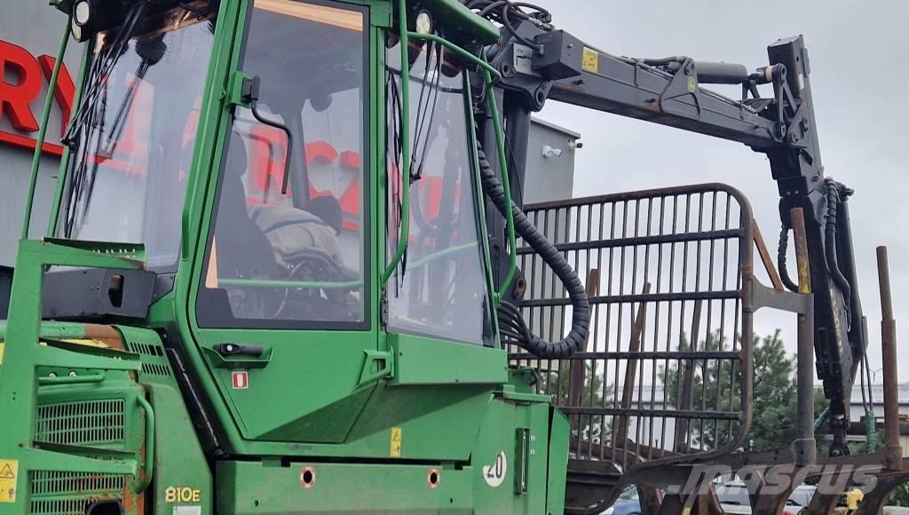 John Deere 810 E Forvarderi