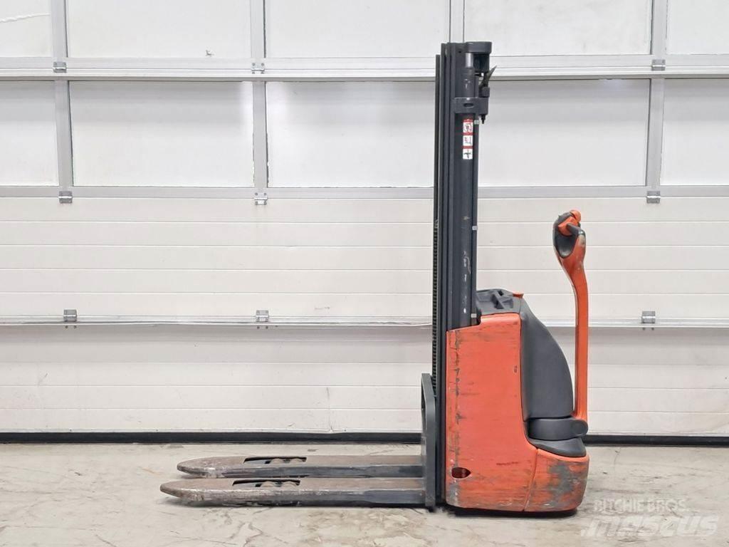 Linde L12 Ručni električni viličar