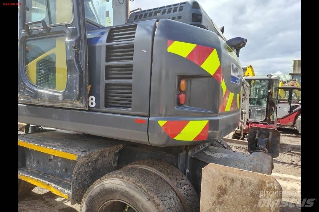 Komatsu PW 148-8 Bageri na kotačima