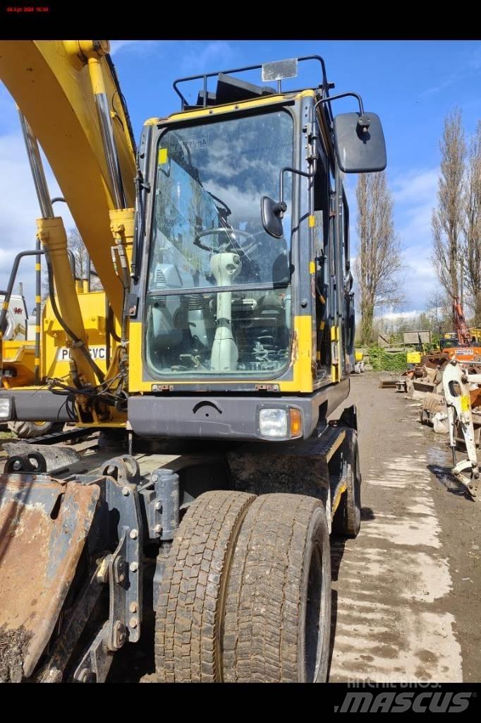 Komatsu PW 148-8 Bageri na kotačima