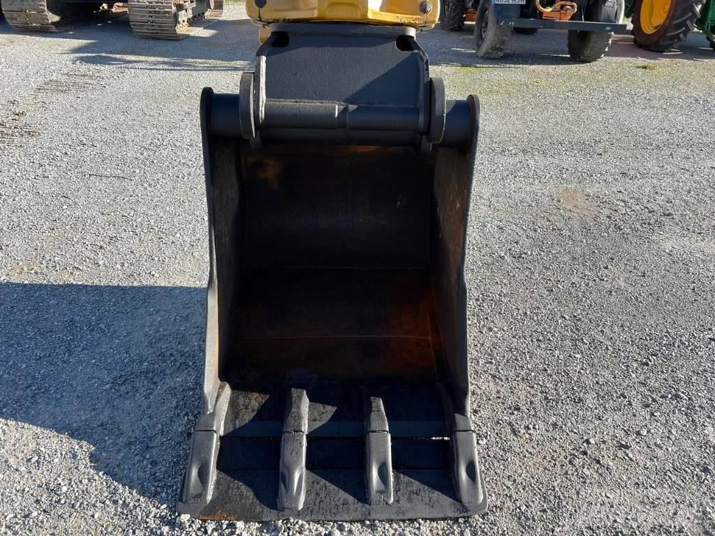 CAT M 318 F Bageri na kotačima