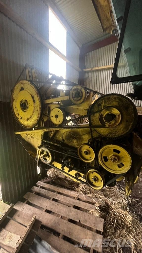 New Holland 8050 Kombajni