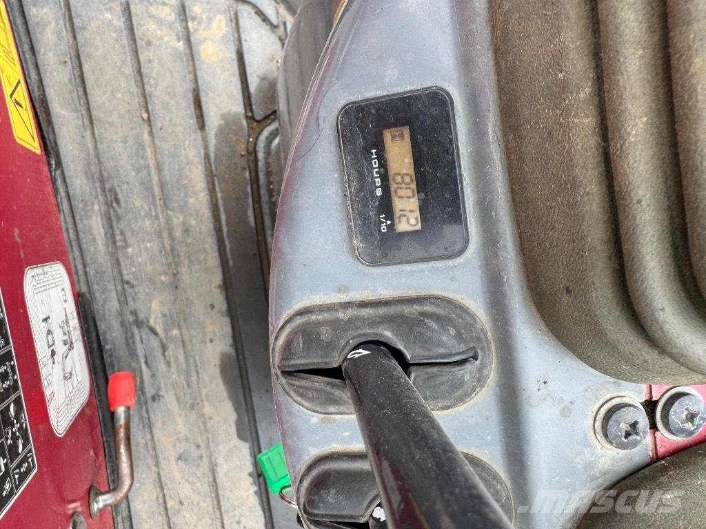 Yanmar SV08 (1E097) Mini bageri <7t