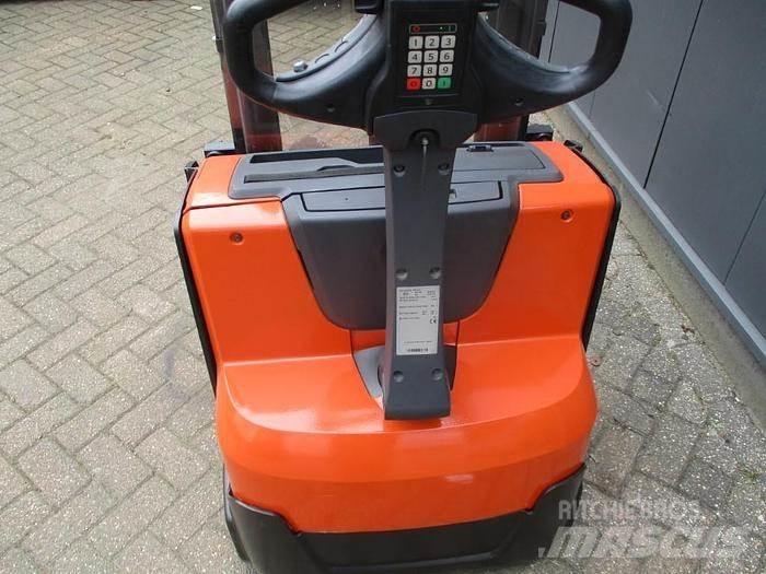 BT SWE 100 Ručni električni viličar
