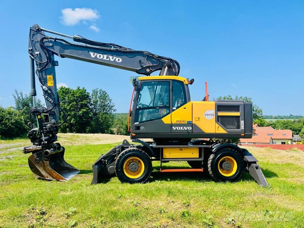 Volvo EW 220 E Bageri na kotačima