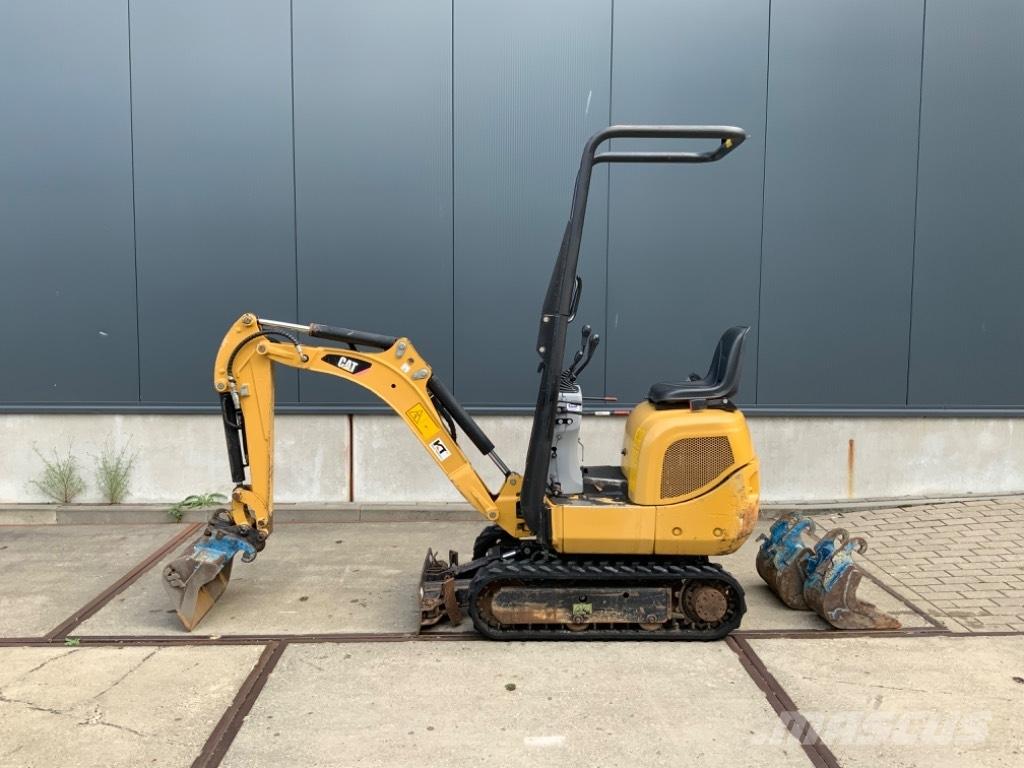 CAT 300.9 D Mini bageri <7t