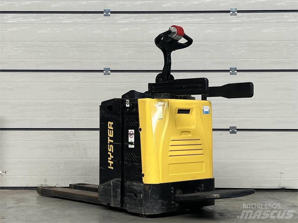 Hyster P2.0S Nisko podizni električni viličar
