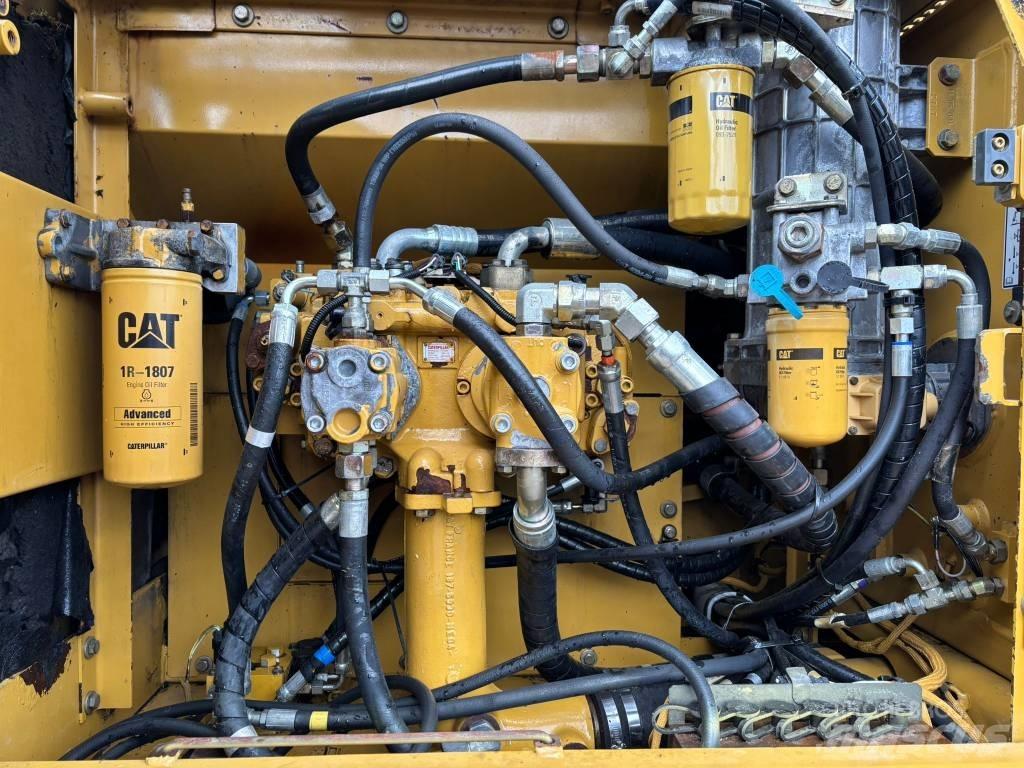 CAT 325 CL Bageri gusjeničari