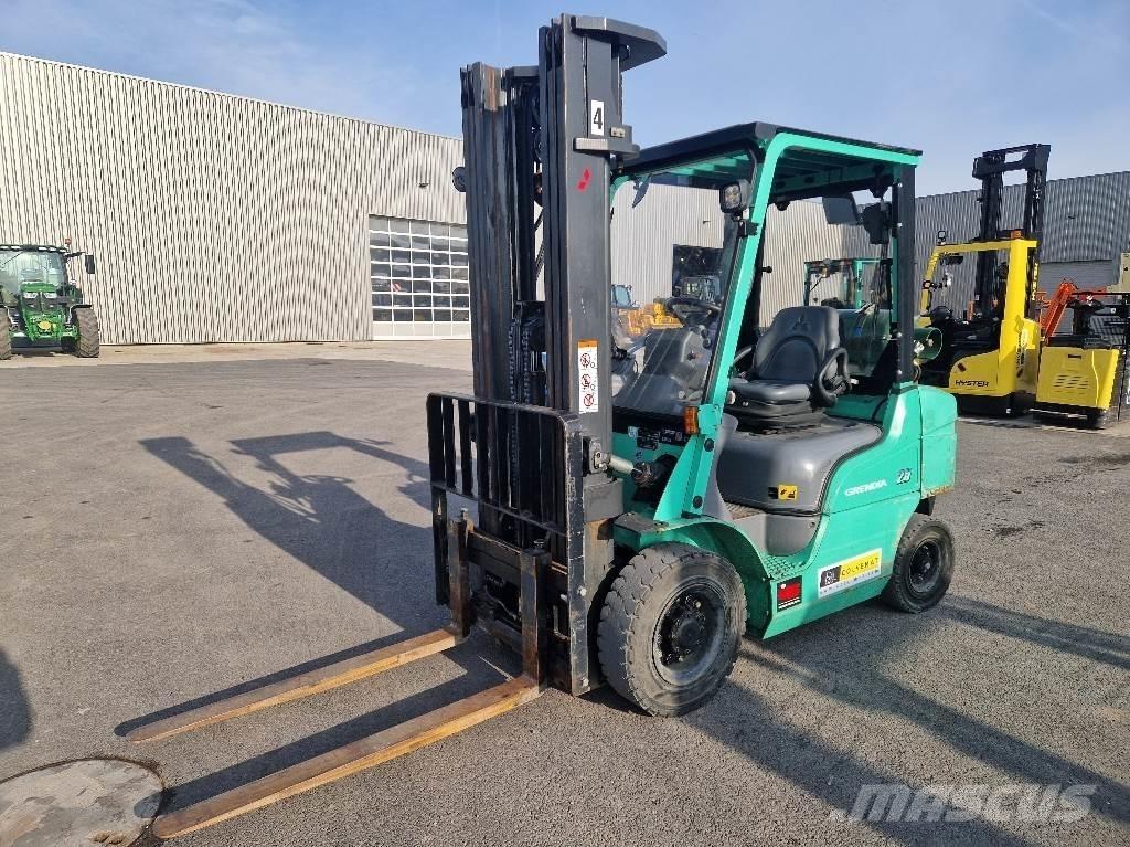 Mitsubishi FD30N Viličari sa pomičnim stupom