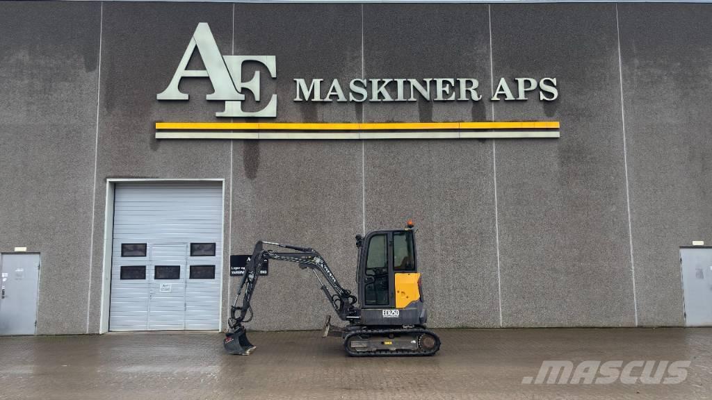 Volvo ECR 25 D Mini bageri <7t