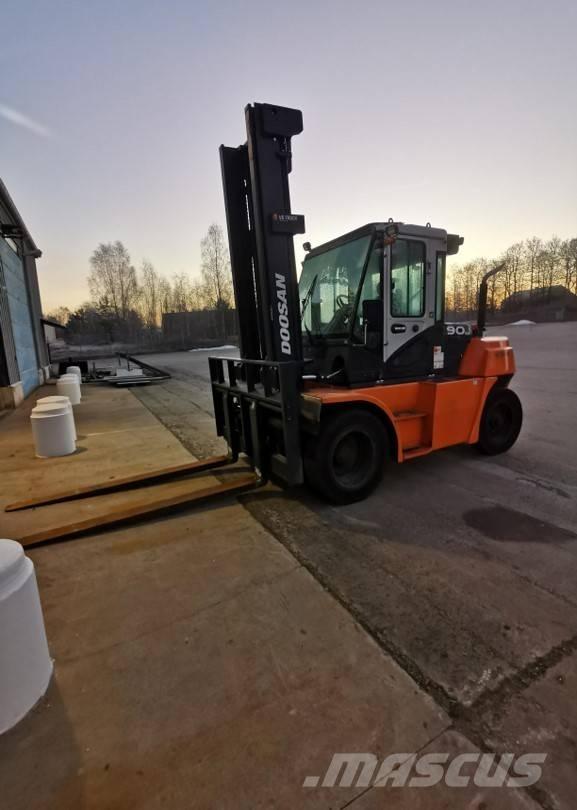 Doosan D90S-7 Dizelski viličari