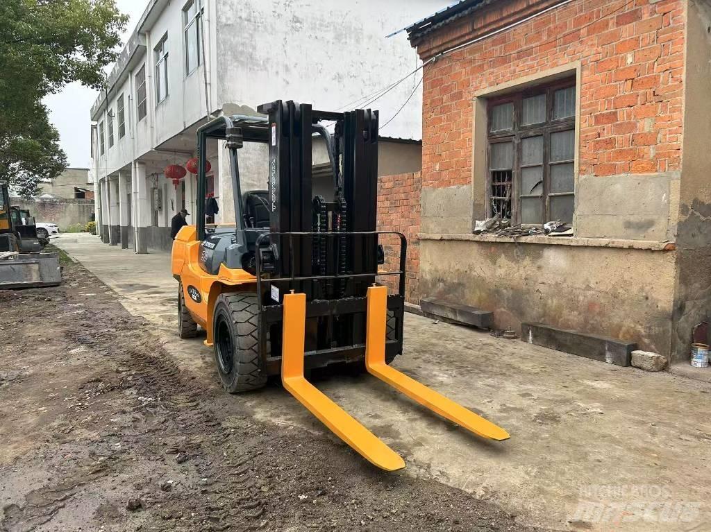 Toyota 5 ton Dizelski viličari
