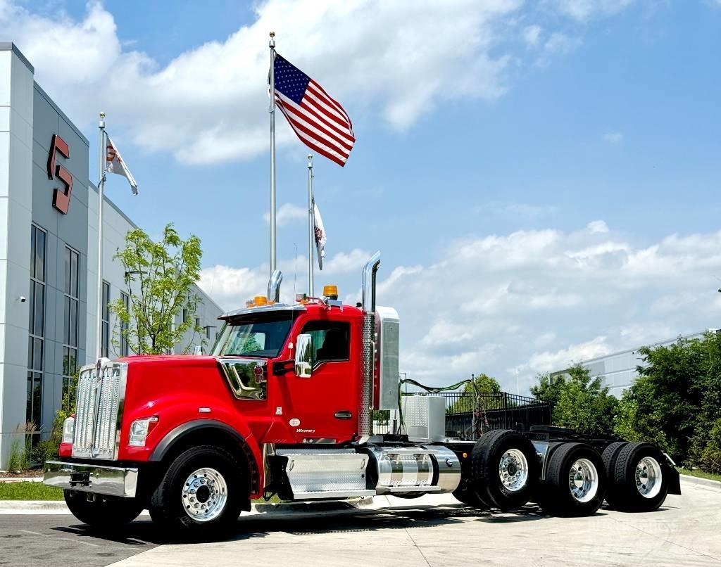 Kenworth W 990 Traktorske jedinice