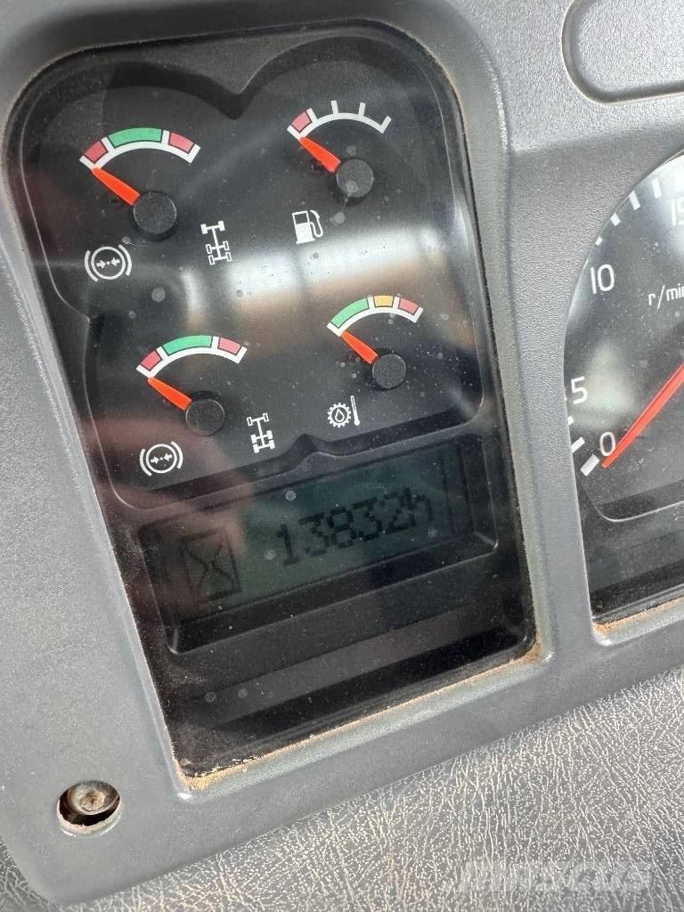 Volvo A 40 D Zglobni demperi