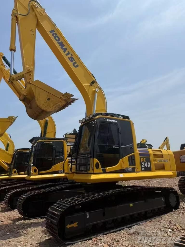 Komatsu 240LC-8 Bageri gusjeničari