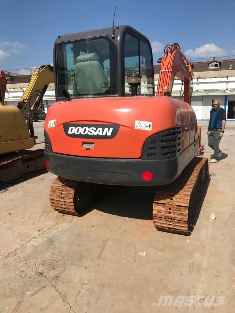 Doosan dx60 Bageri gusjeničari