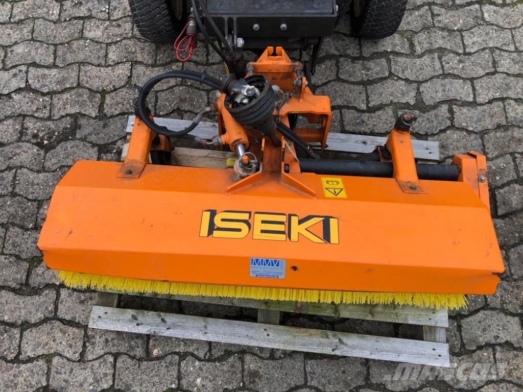 Iseki KL 110 Strojevi za metenje
