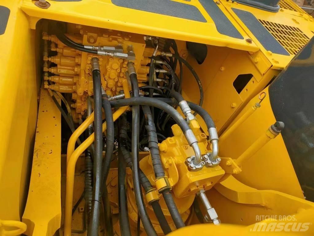 Komatsu PC 220-7 Bageri gusjeničari