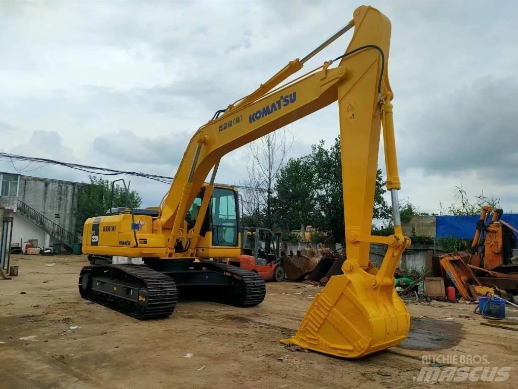 Komatsu PC 220-7 Bageri gusjeničari