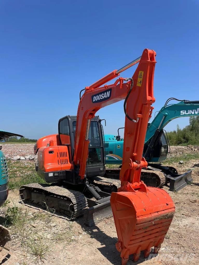 Doosan DX60 Bageri gusjeničari