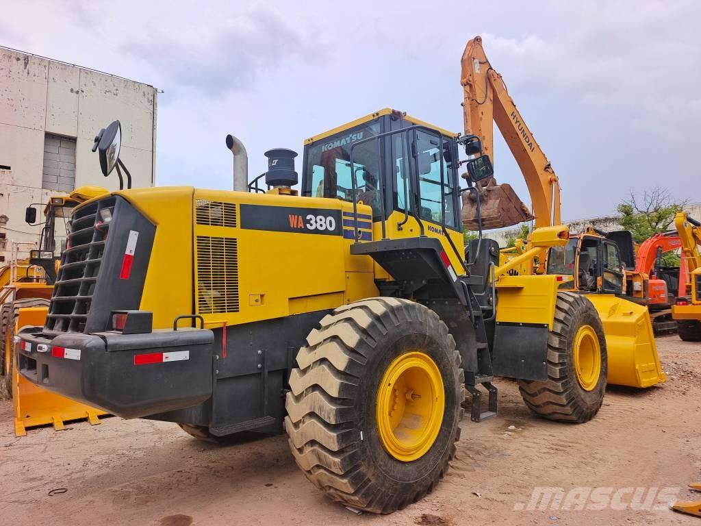 Komatsu WA 380 Utovarivači na kotačima