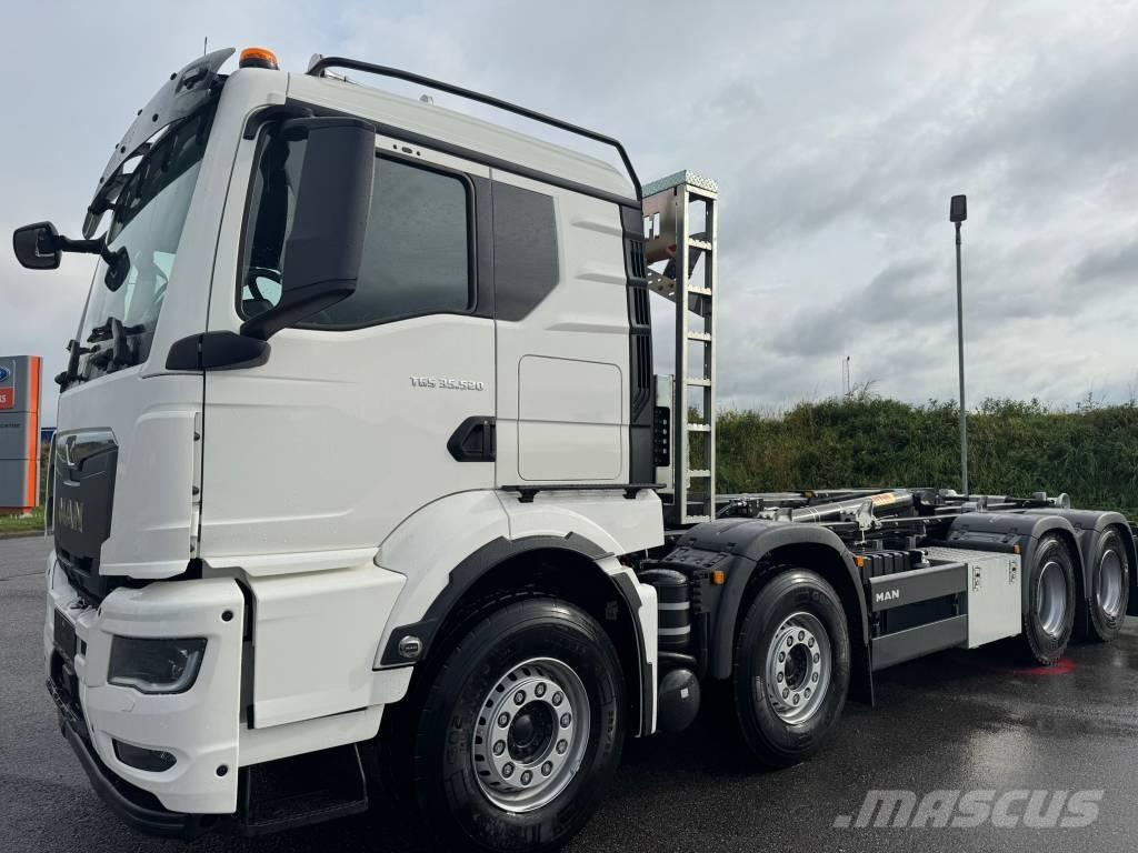 MAN TGS 35.520 Rol kiper kamioni s kukama za dizanje