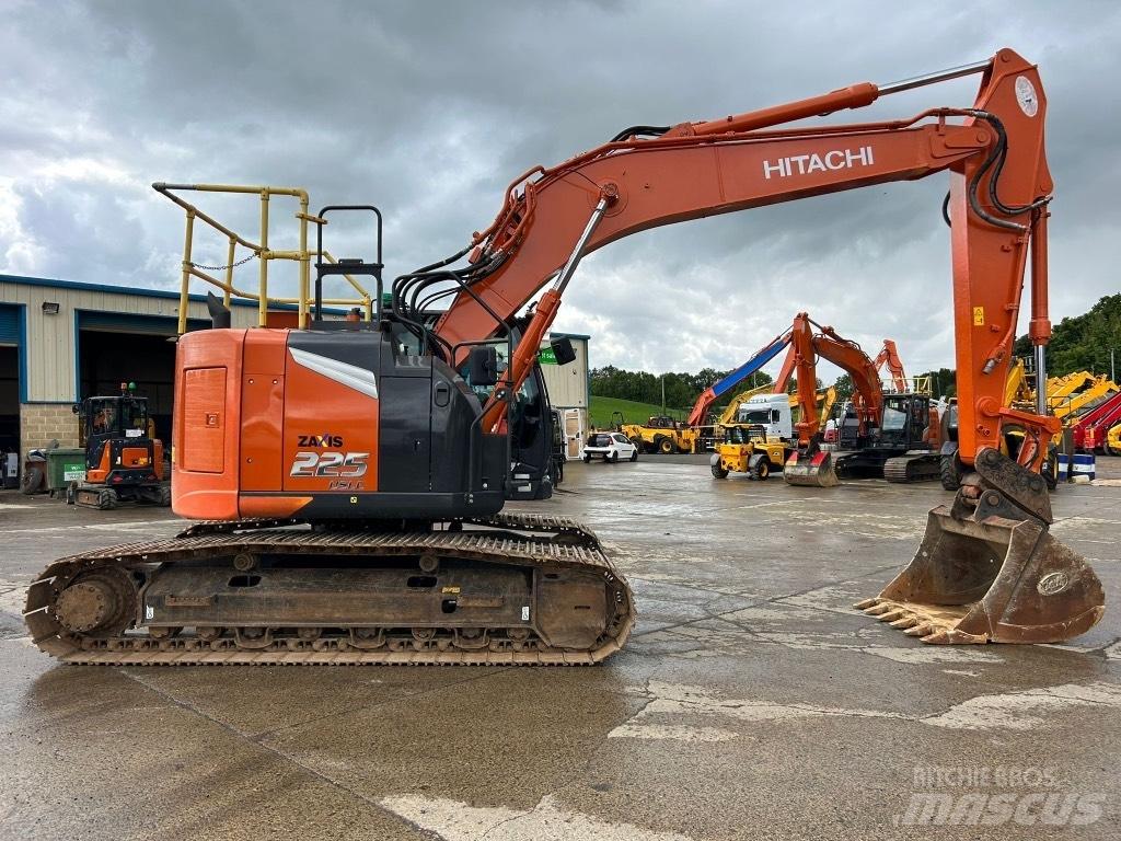Hitachi ZX225 USLC-7 Bageri gusjeničari