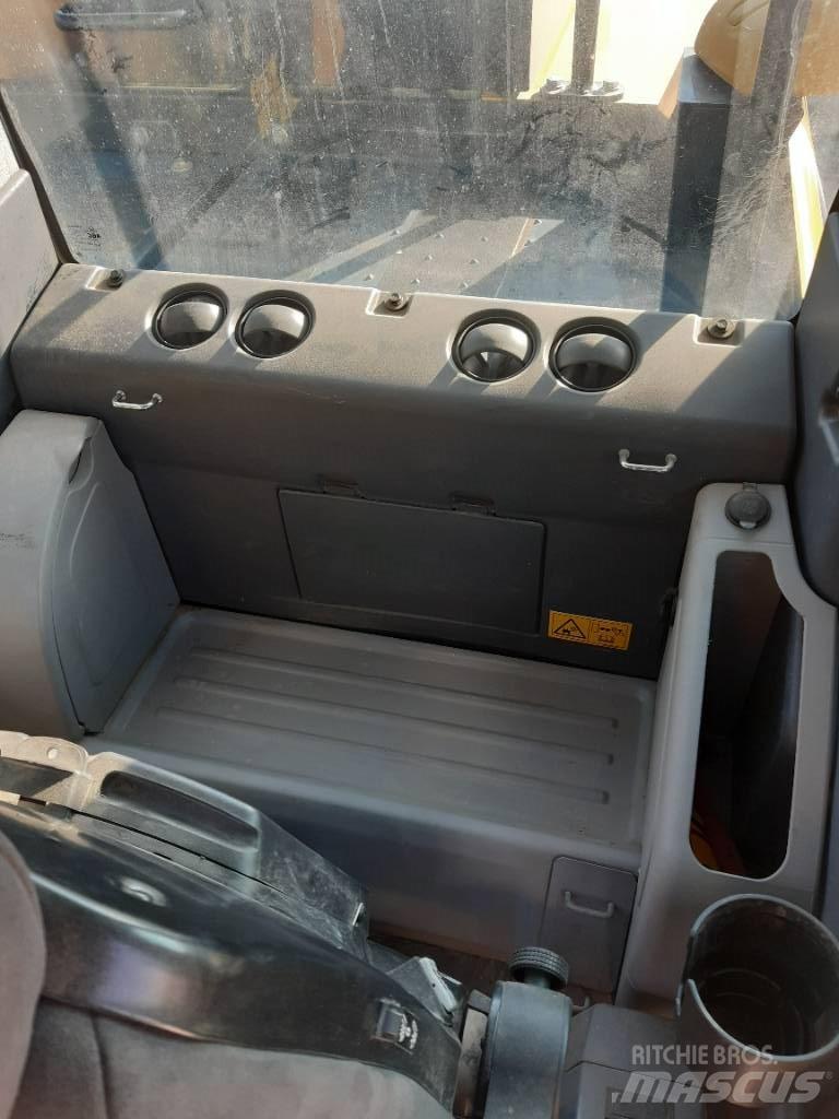 Komatsu PW180-11 Bageri na kotačima