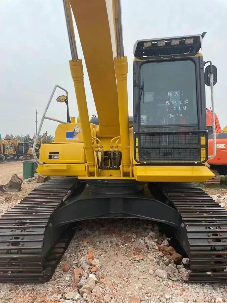 Komatsu PC200-8 Bageri gusjeničari