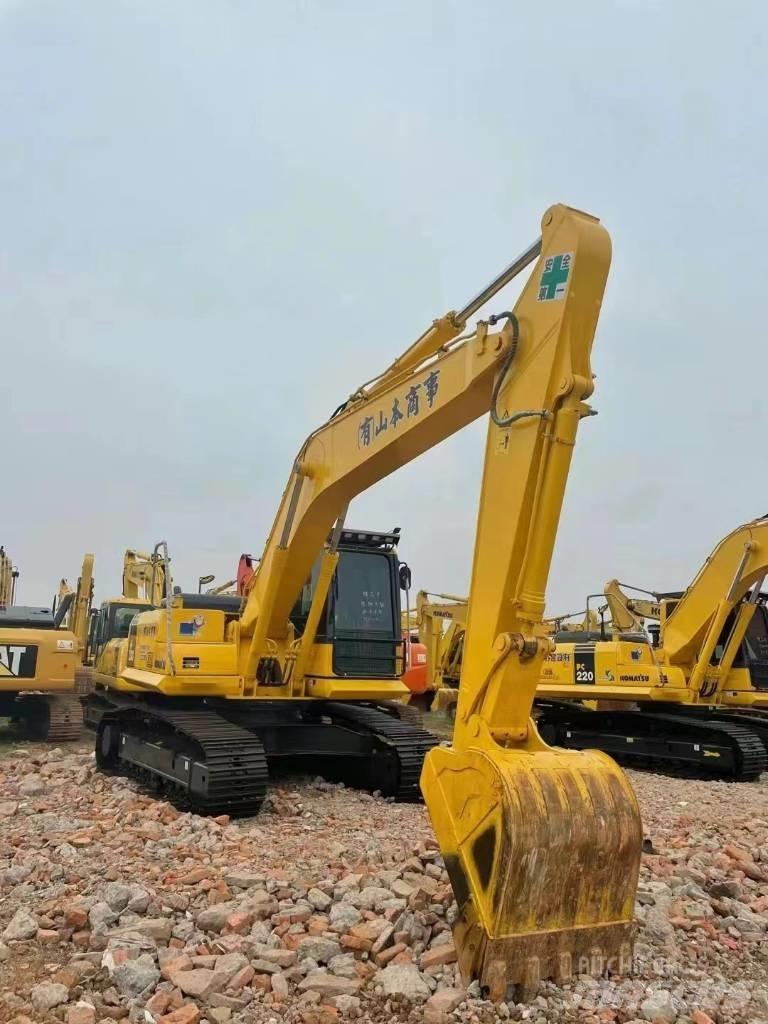 Komatsu PC200-8 Bageri gusjeničari