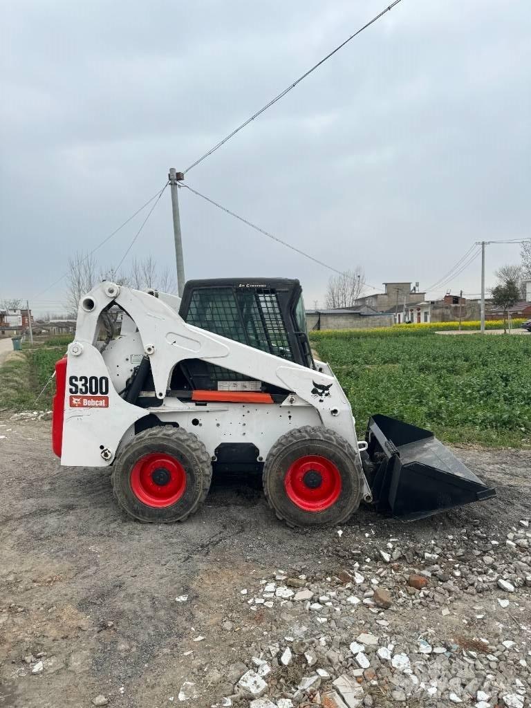 Bobcat S 330 Skid steer mini utovarivači