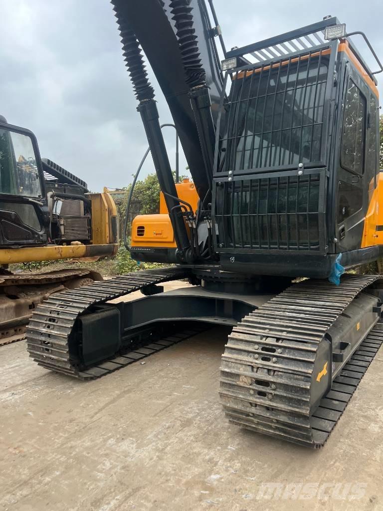 Hyundai HX 220 HD Bageri gusjeničari