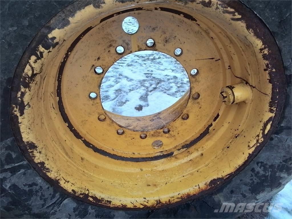 Rottne H20 24x30,5 Gume, kotači i naplatci
