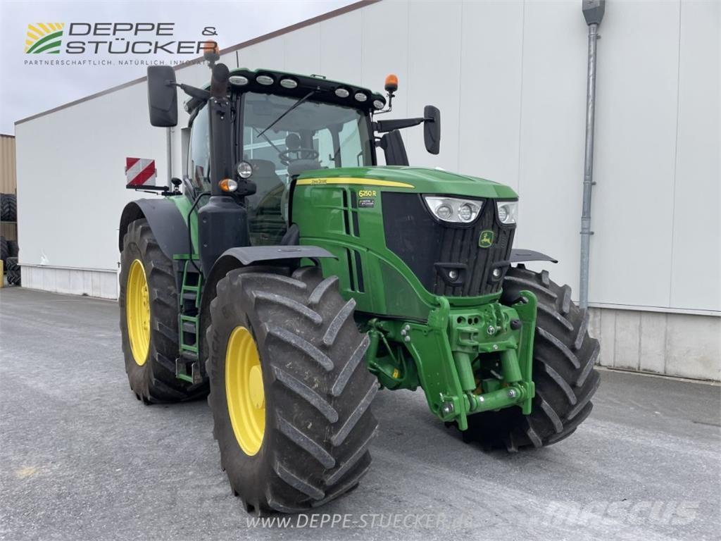 John Deere 6250R Traktori