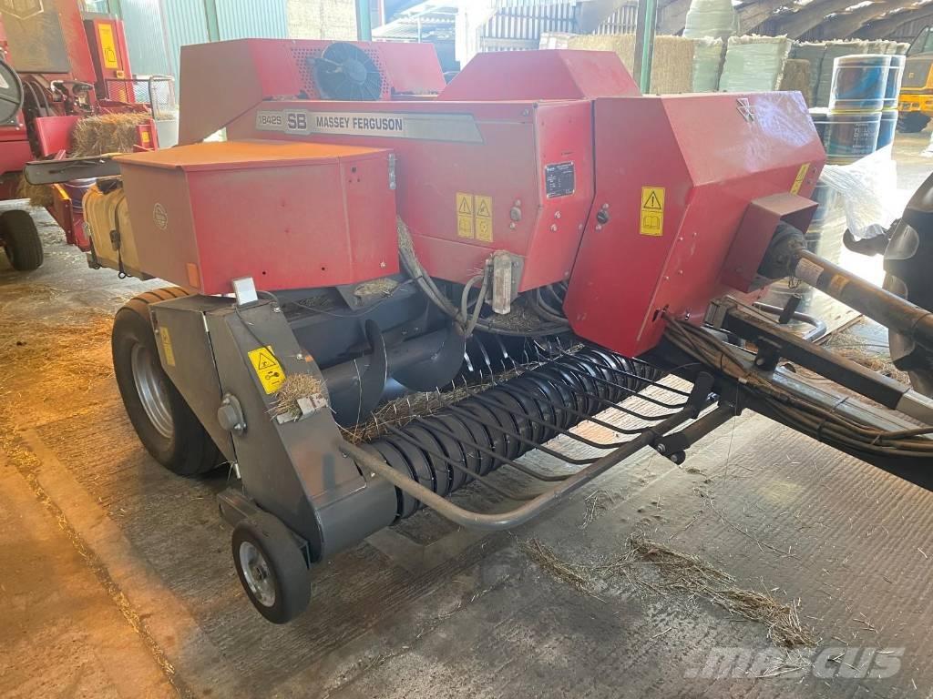 Massey Ferguson 1842 Balirke za kockaste bale