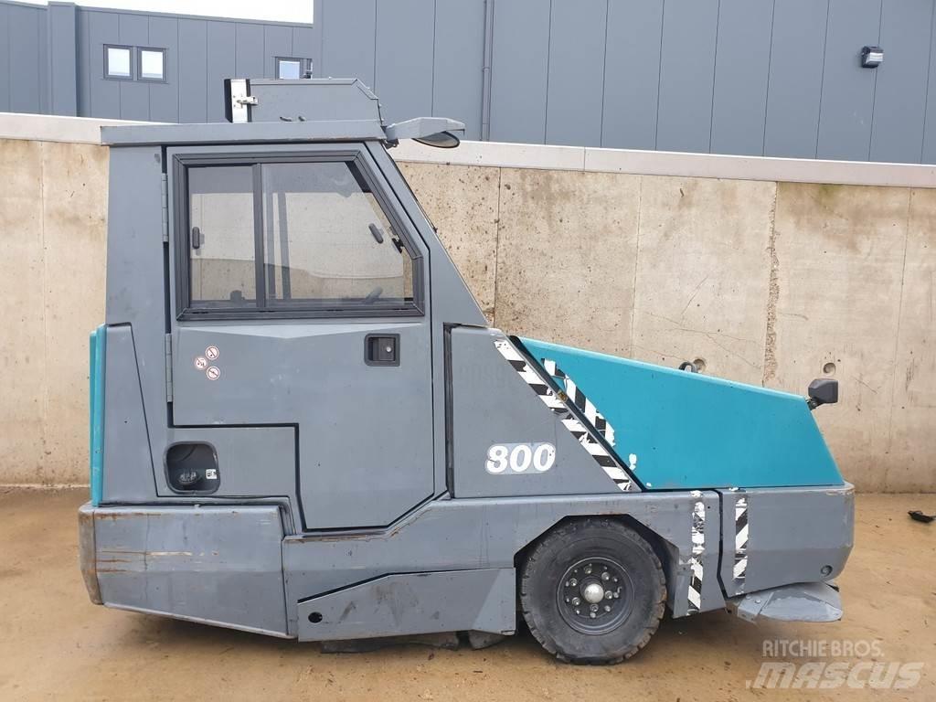 Tennant 800 Strojevi za metenje