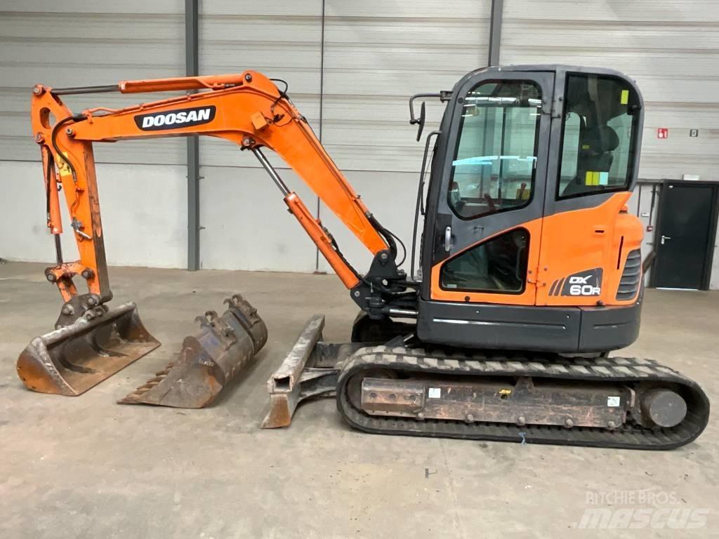 Doosan DX 60 R Mini bageri <7t