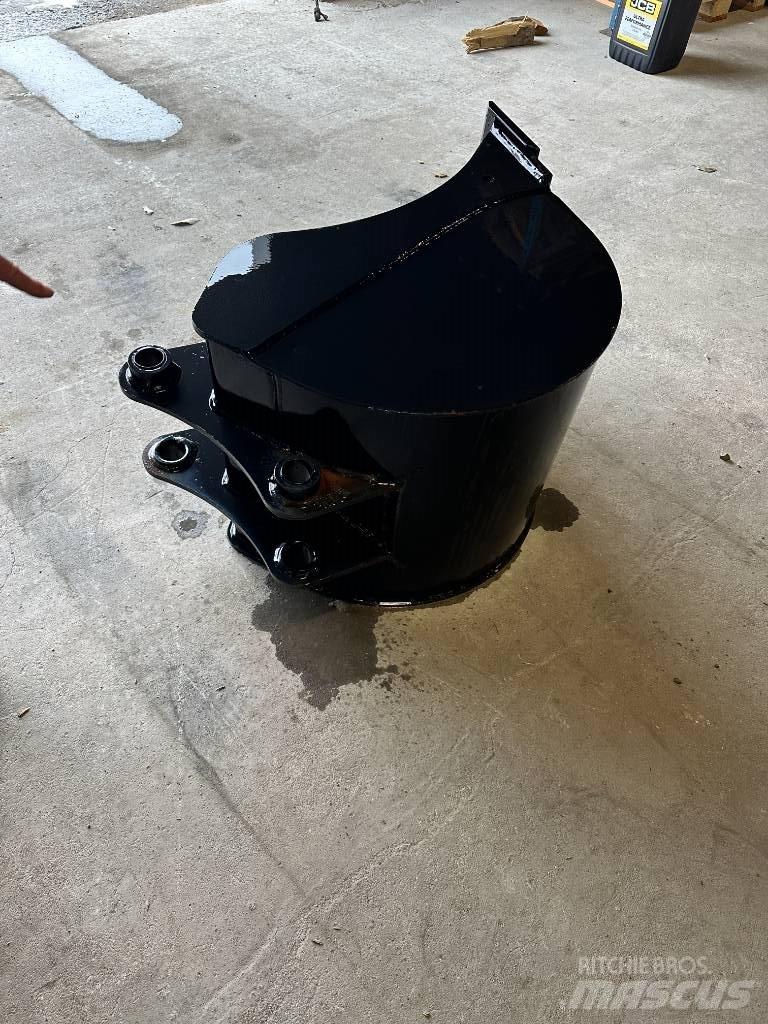 JCB 60 cm graveskovl Kašike / Korpe