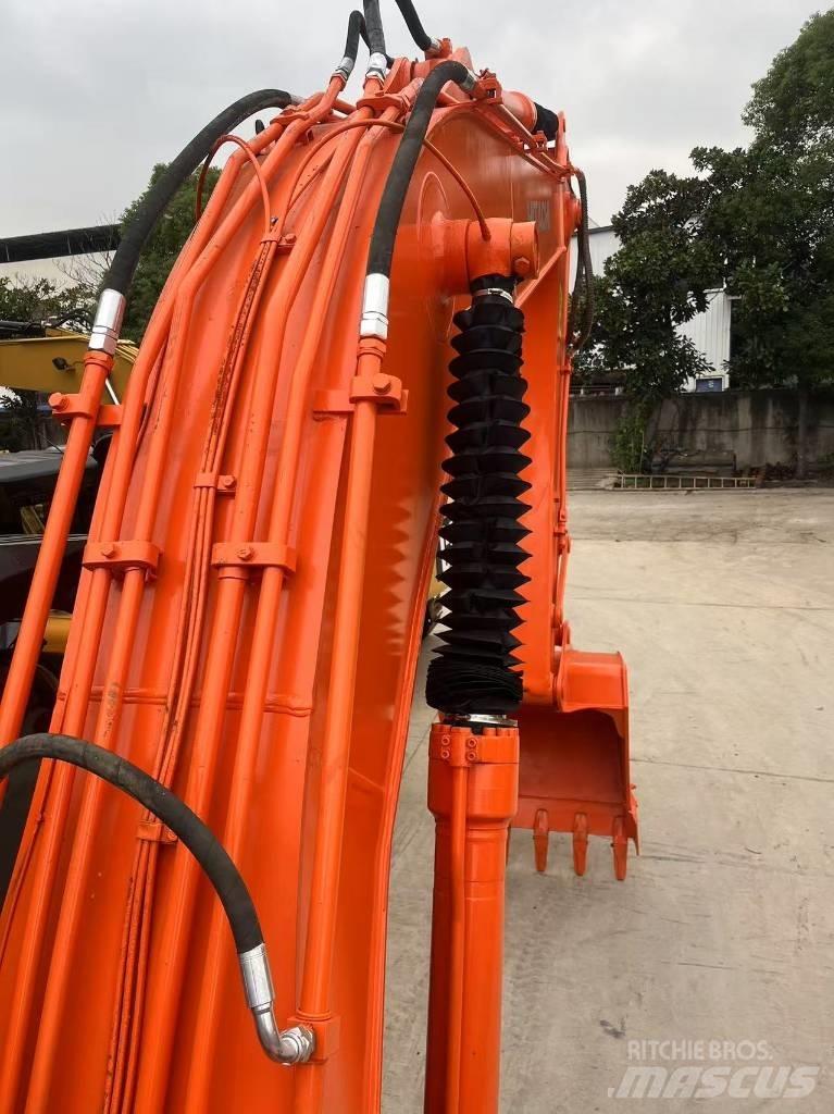 Hitachi ZX 200 Bageri gusjeničari