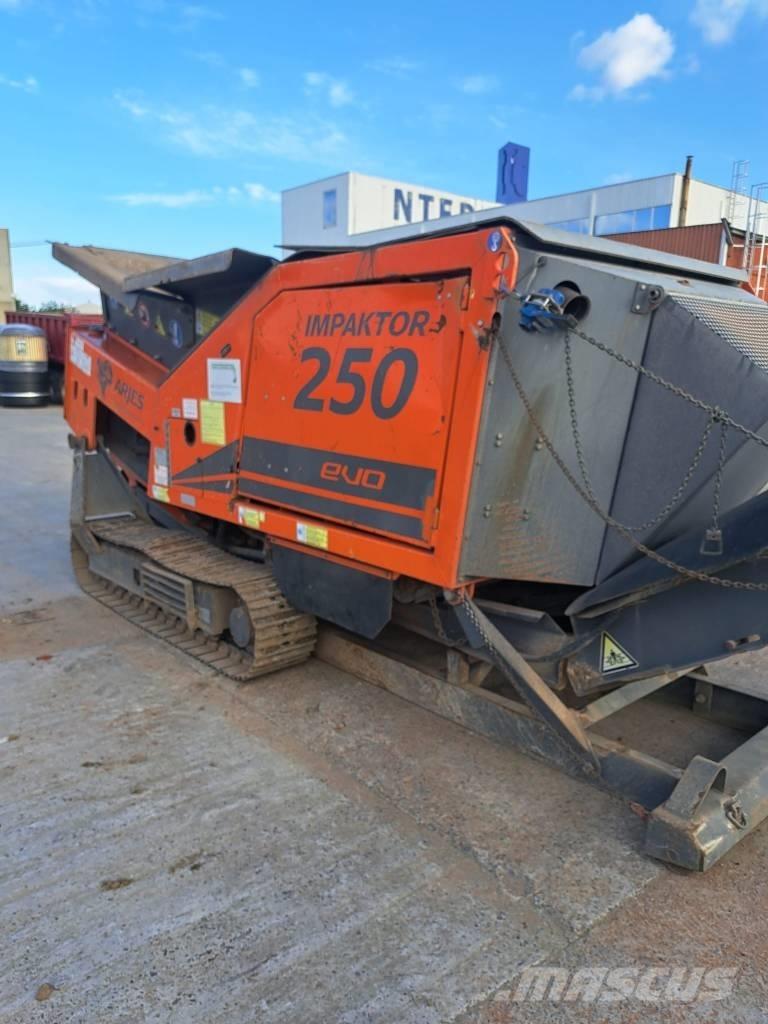 Arjes 250 Impaktor Strojevi za rezanje otpada