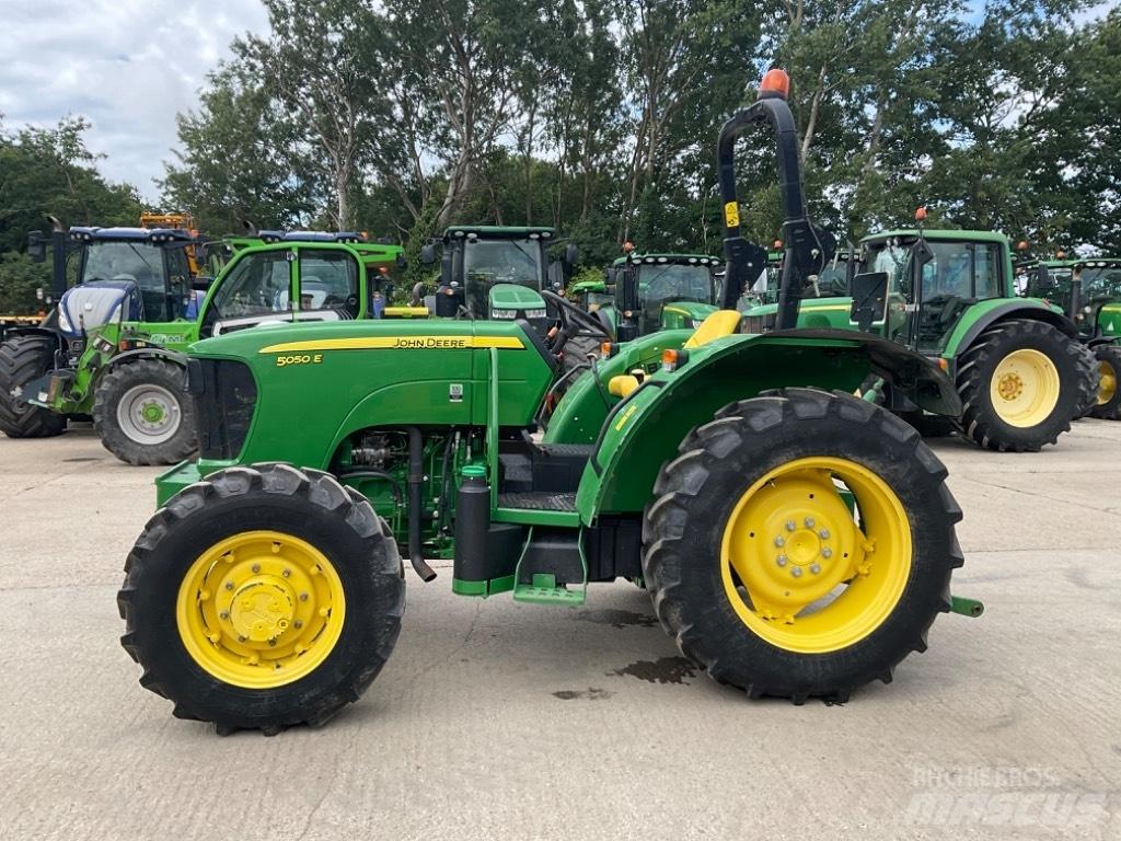 John Deere 5050E Traktori