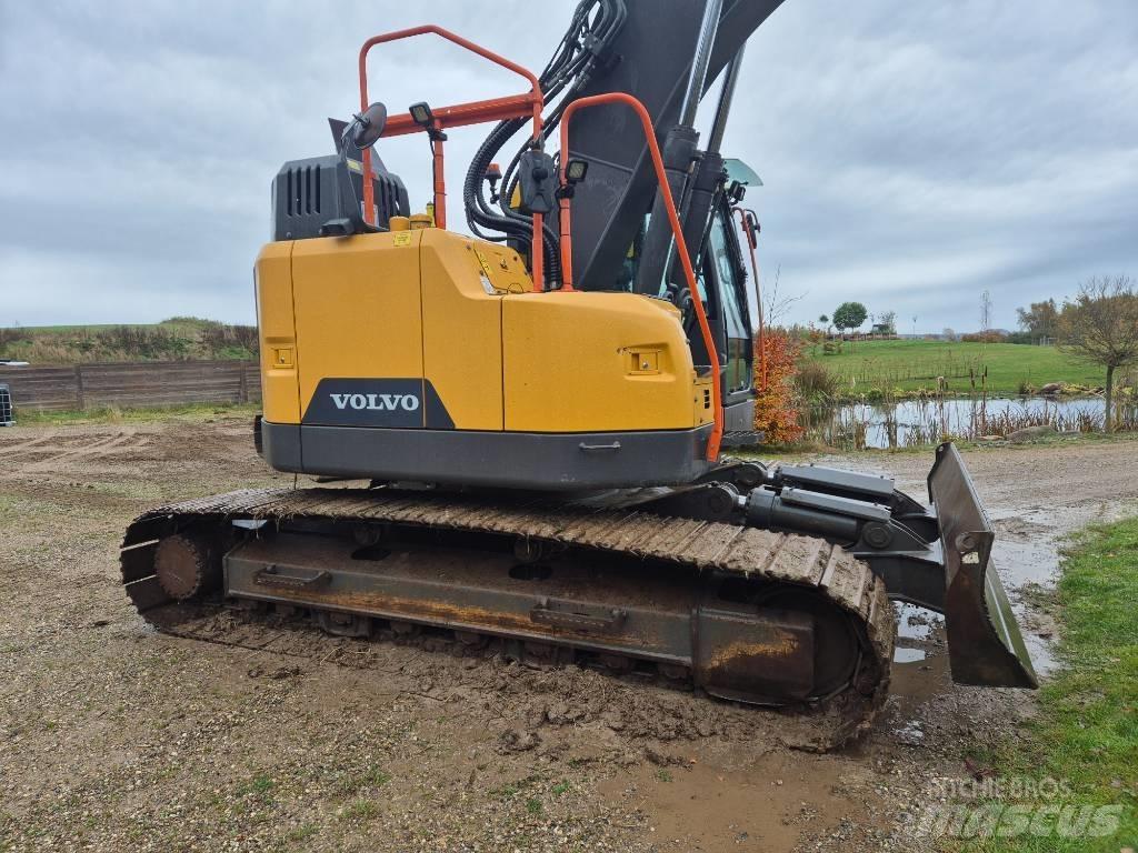 Volvo ECR235EL Bageri gusjeničari