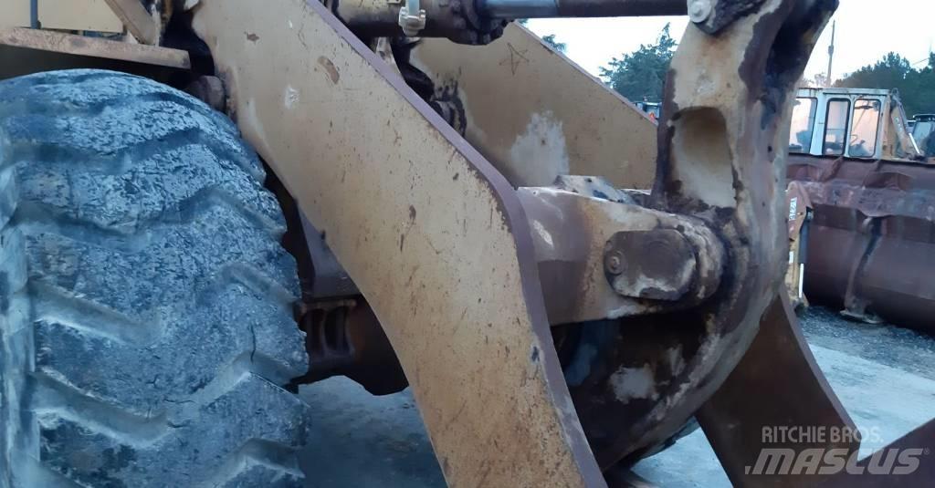 Komatsu WA500-1 Utovarivači na kotačima