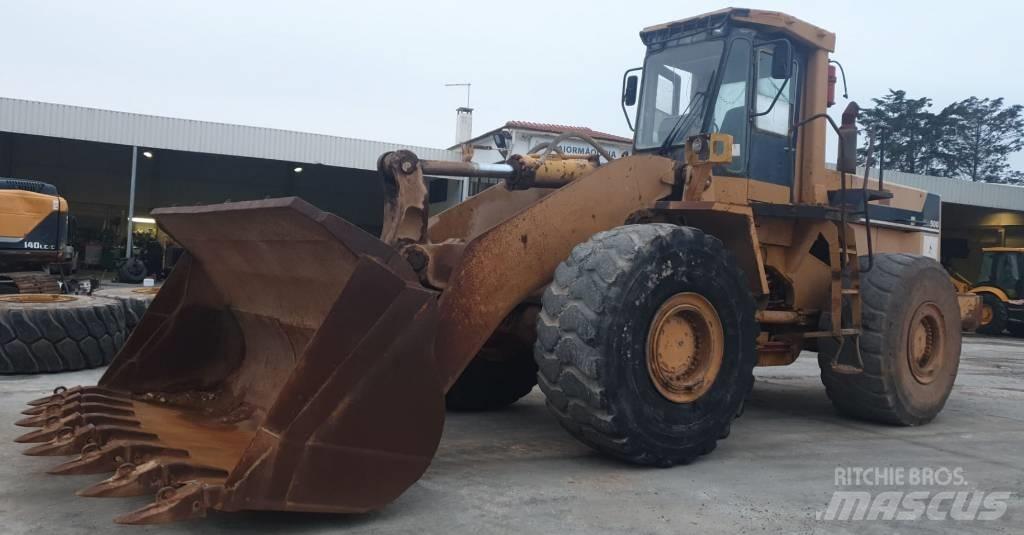 Komatsu WA500-1 Utovarivači na kotačima