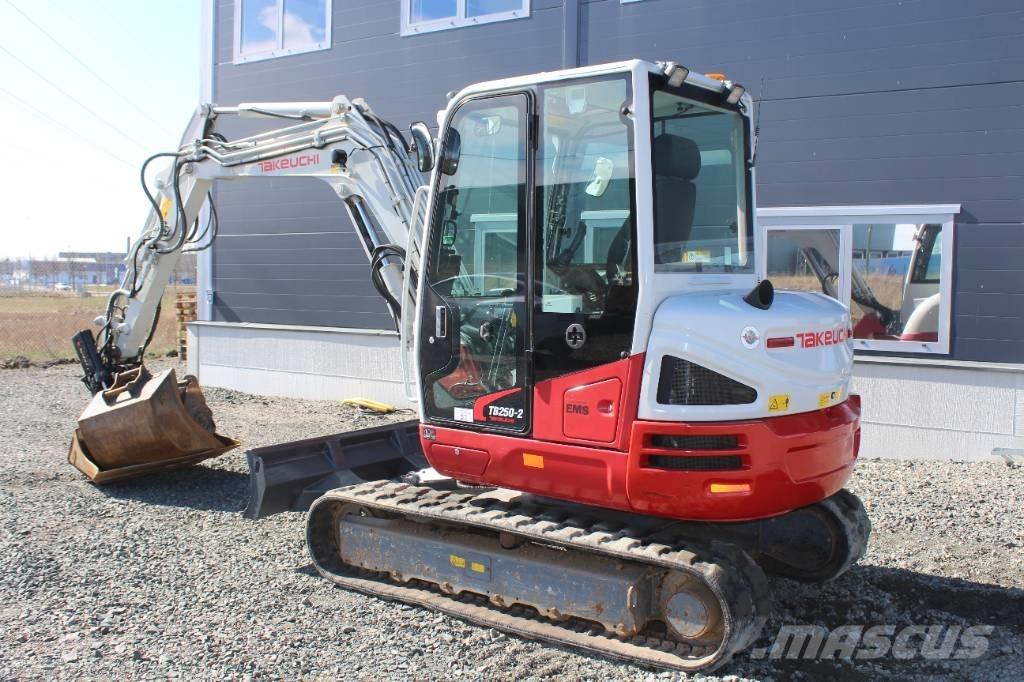 Takeuchi TB 250 Mini bageri <7t
