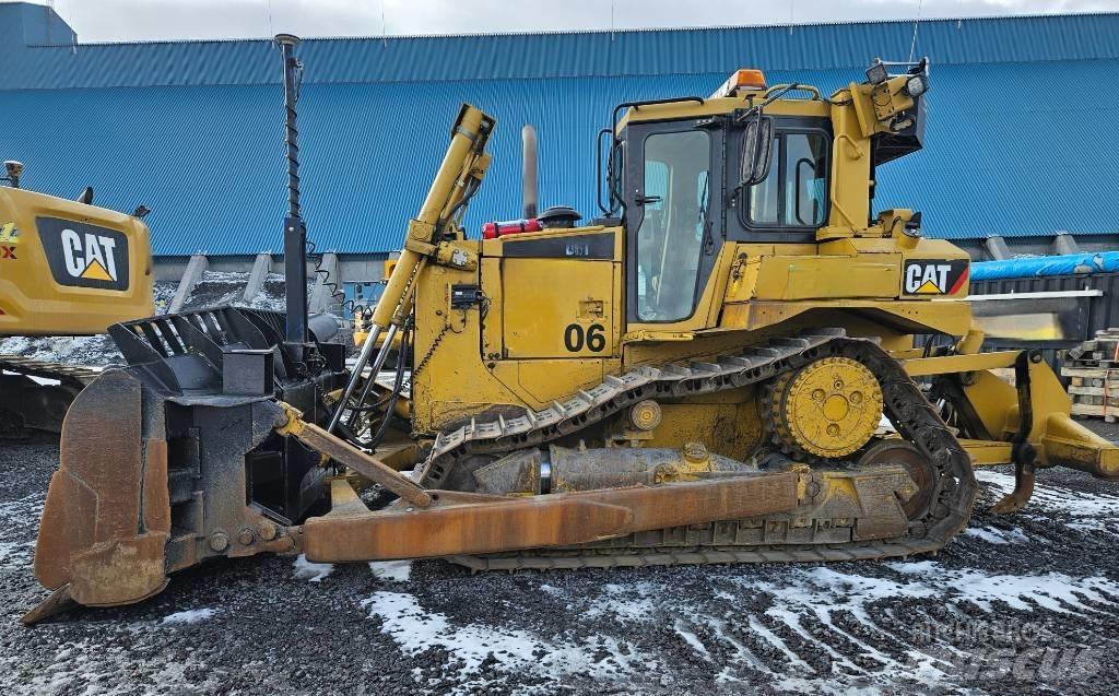 CAT D 6 T XL Buldožeri gusjeničari
