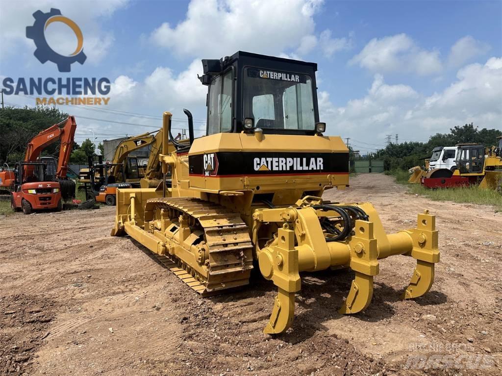 CAT D 6 G Buldožeri gusjeničari