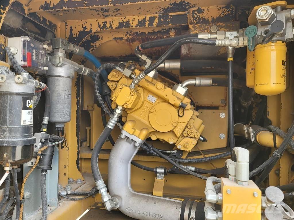 CAT 330FL Bageri gusjeničari