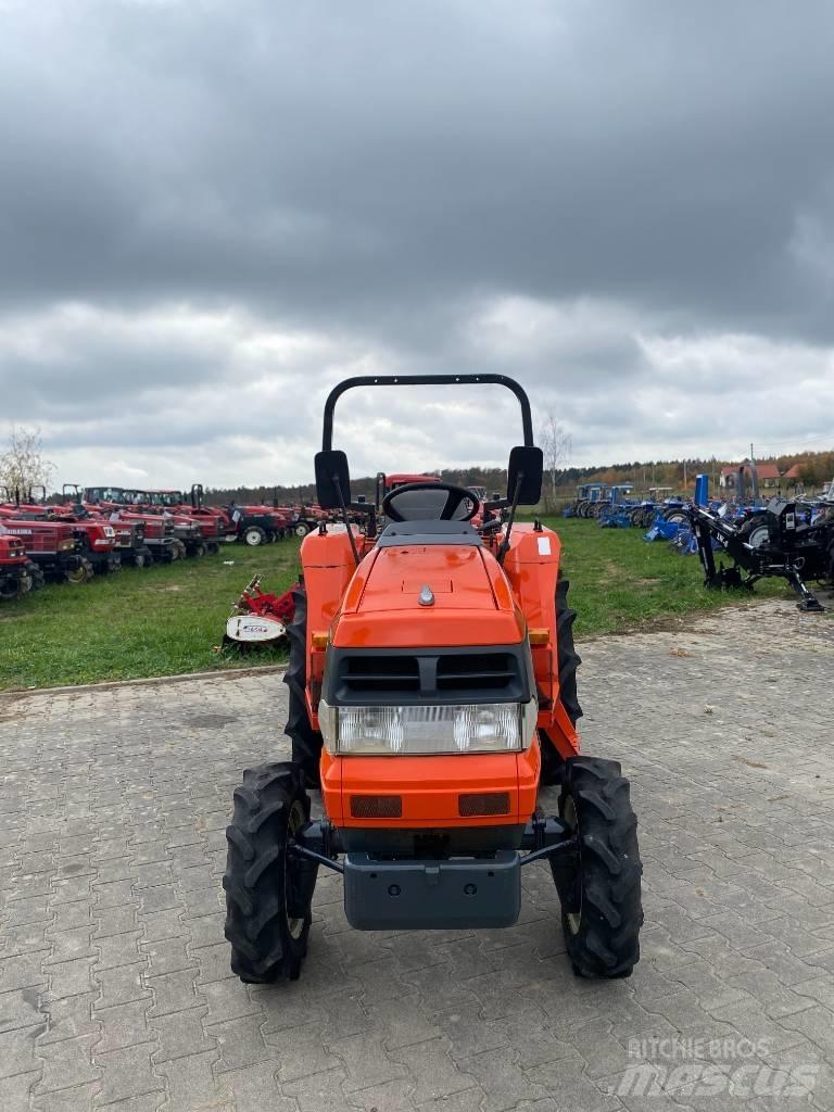 Kubota GL 240 Kompaktni (mali) traktori